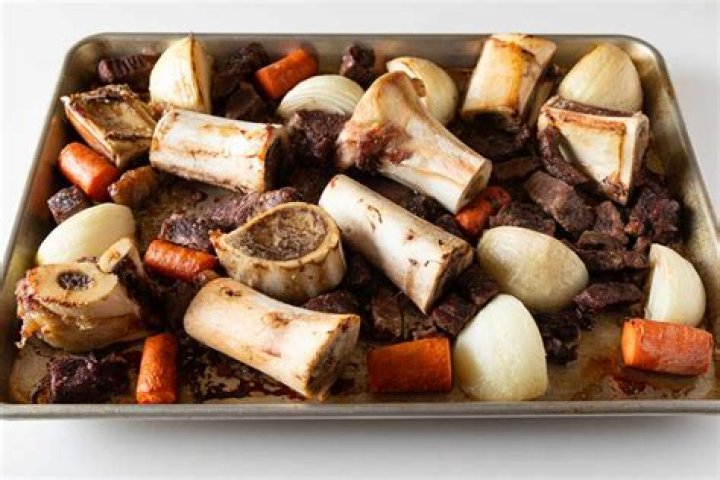How long should you boil beef bones for stock?