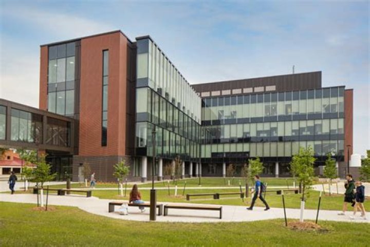 How many buildings are on NDSU campus?