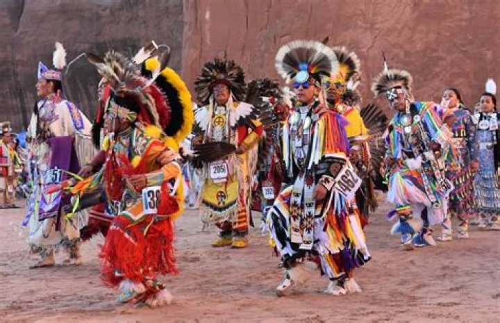 How many ceremonies do the Navajo have?