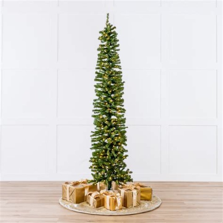 How many lights does a pencil tree need?