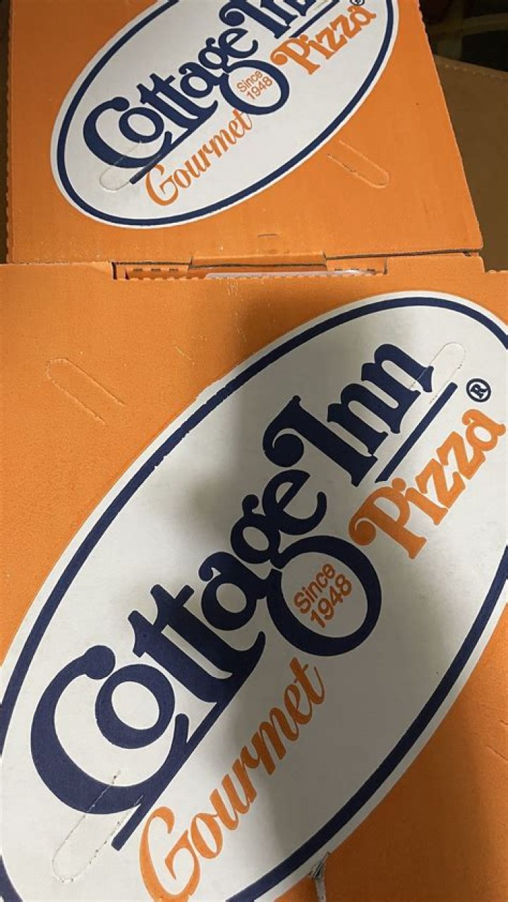 How many locations does Cottage Inn Pizza have?