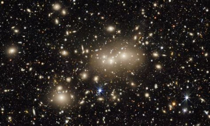 How many stars in M37?