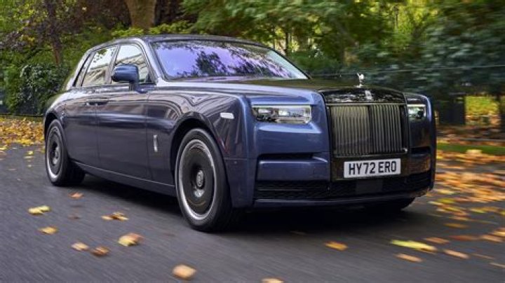 How much do a 2015 Rolls-Royce cost?