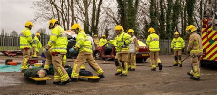 How much does a fireman earn in Northern Ireland?