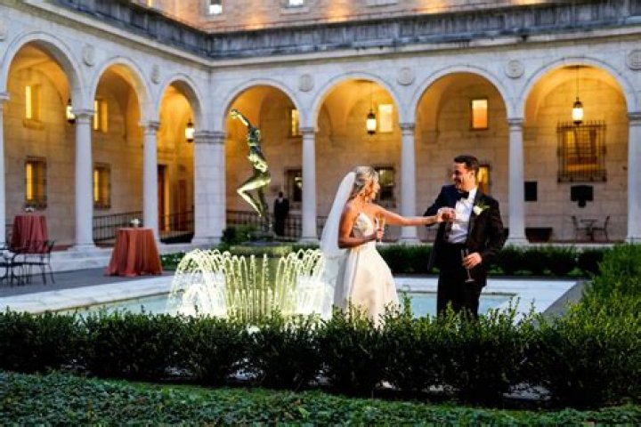 How much does it cost to get married at the Boston Public Library?