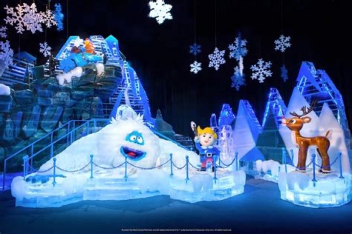 How much does it cost to go to the Gaylord ice?