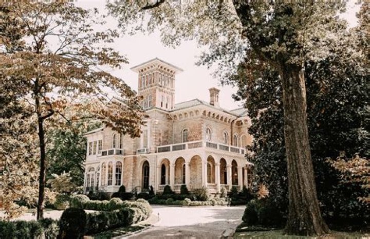 How much does it cost to rent the annesdale mansion?