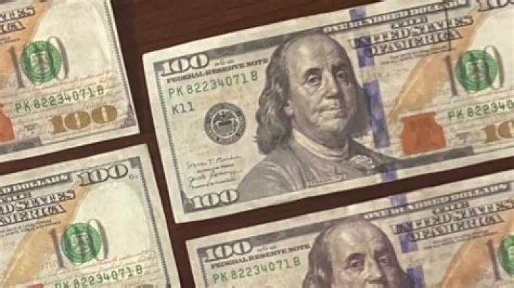 How much is $100 US dollars in Amsterdam?