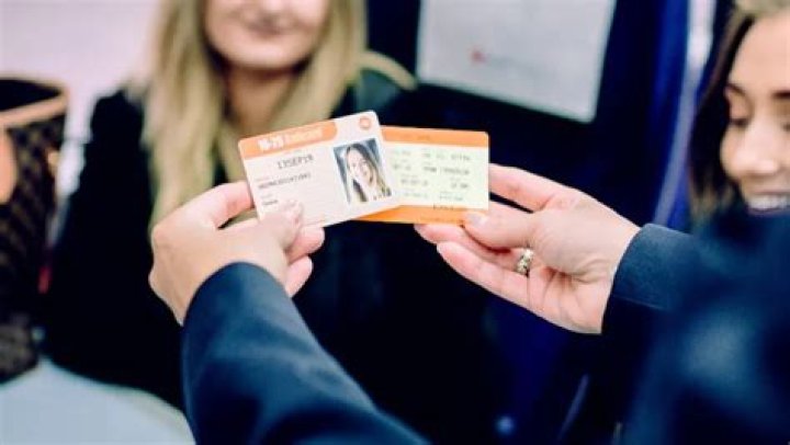 How much is a Senior Railcard 2021?