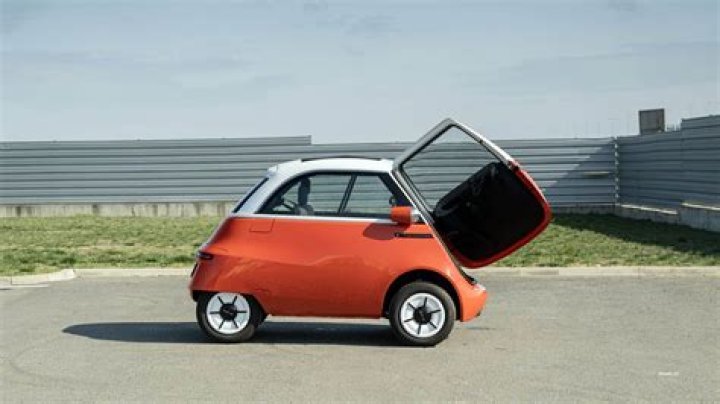 How much was a BMW Isetta new?