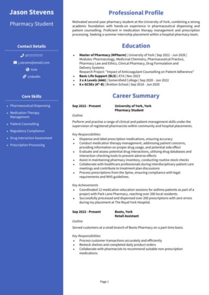 How should a pharmacy student write a CV?