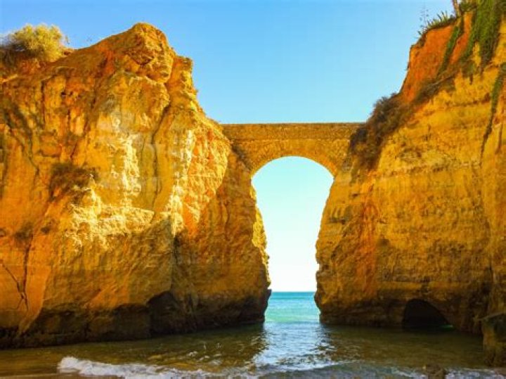 Is April a good month to go to Portugal?