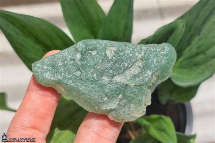 Is Aventurine a crystal?