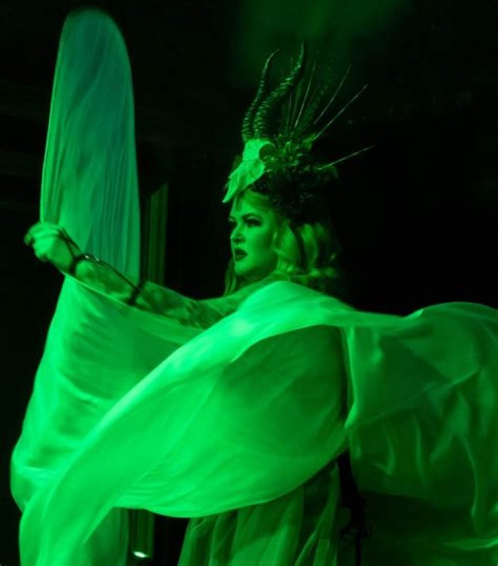 Is burlesque feminist?