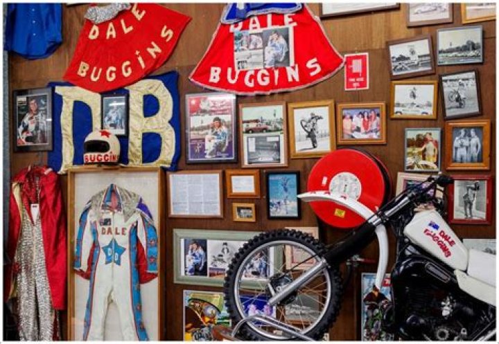 Is Dale Buggins still alive?