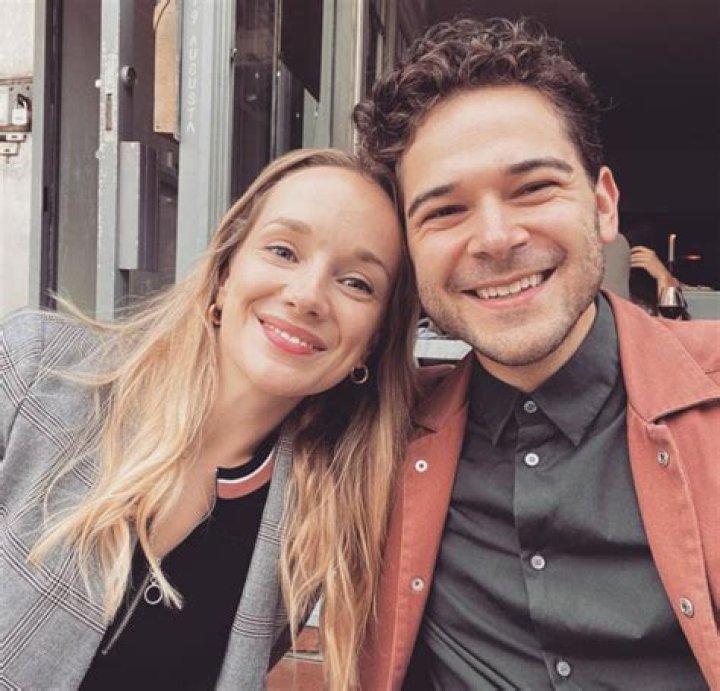 Is Daniel maslany related to Tatiana Maslany?