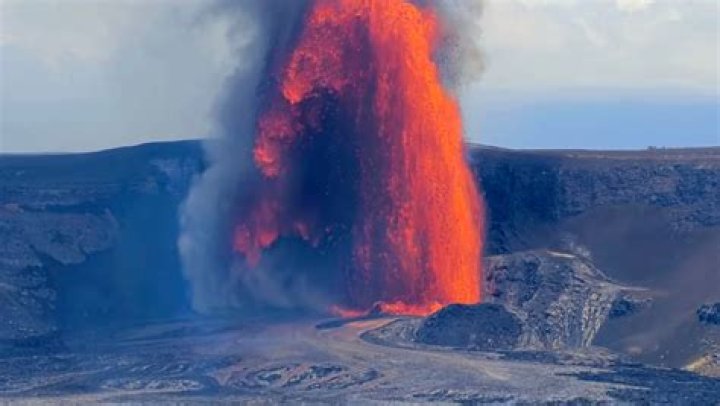 Is Hawaii still erupting 2021?