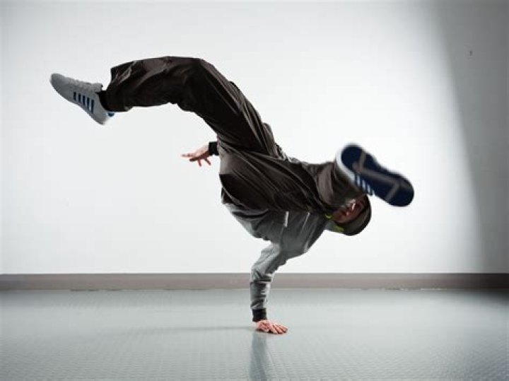 Is hip-hop a breakdance?