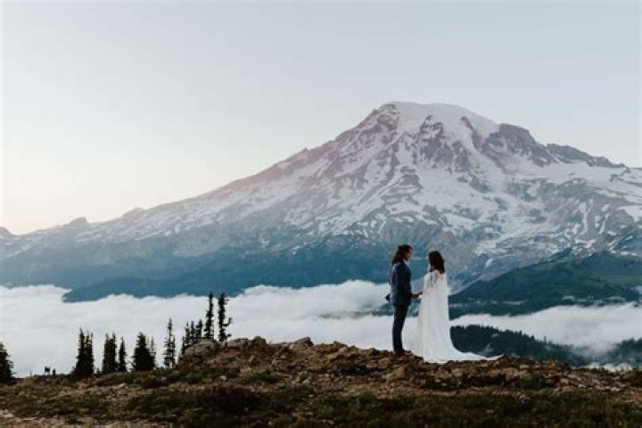Is it bad luck to get married in December?