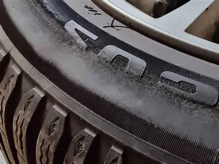 Is it safe to drive on a tire with sidewall damage?