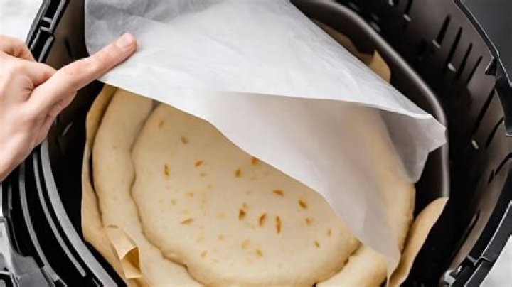 Is it safe to use baking paper in sandwich press?