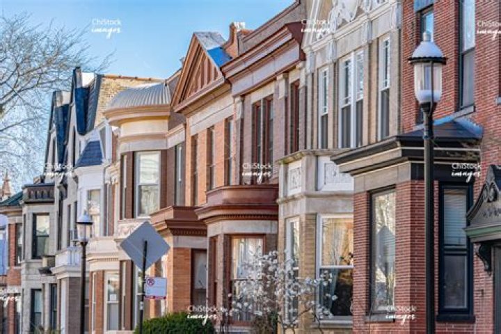 Is Lakeview Terrace a good neighborhood?