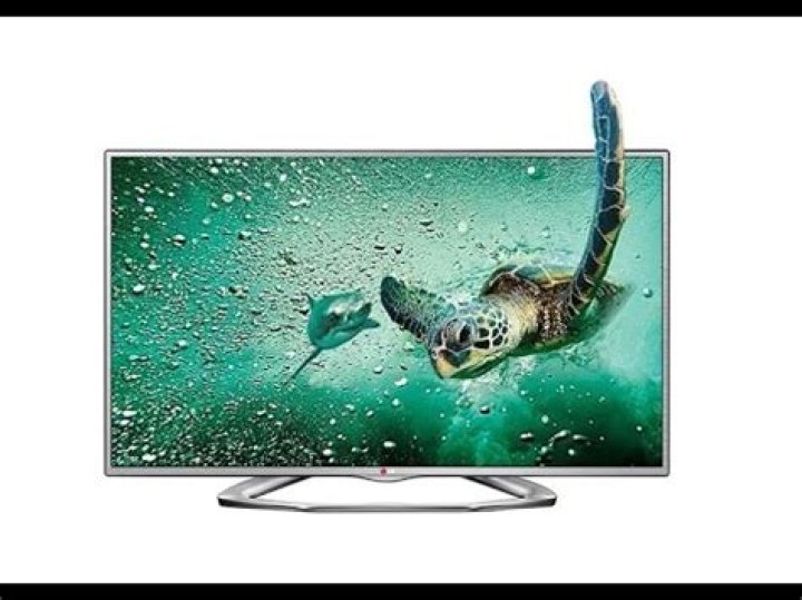 Is LG 42la6130 a smart TV?