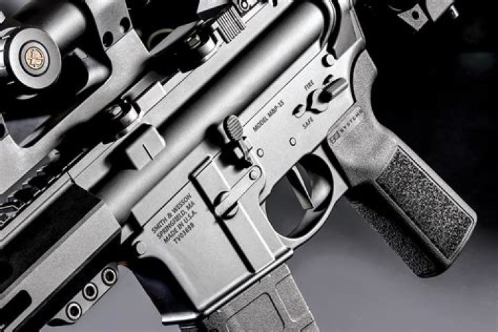 Is M&P 15 mid length?