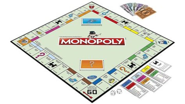 Is Monopoly played with 1 or 2 dice?