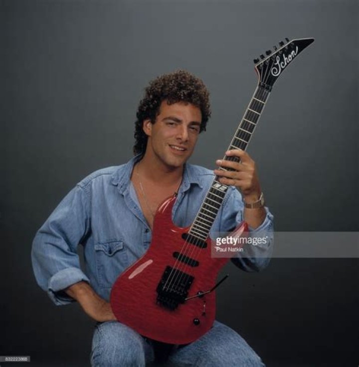 Is Neal Schon considered a good guitarist?
