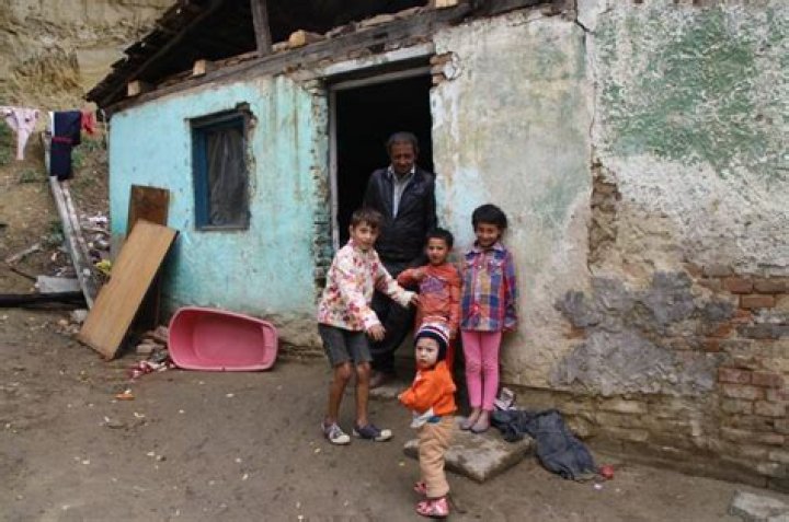 Is Romania a poor country 2021?