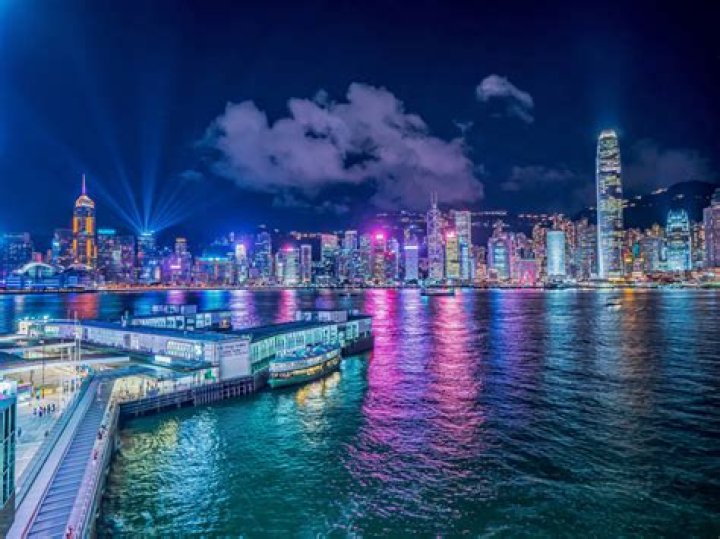 Is there an eBay in Hong Kong?