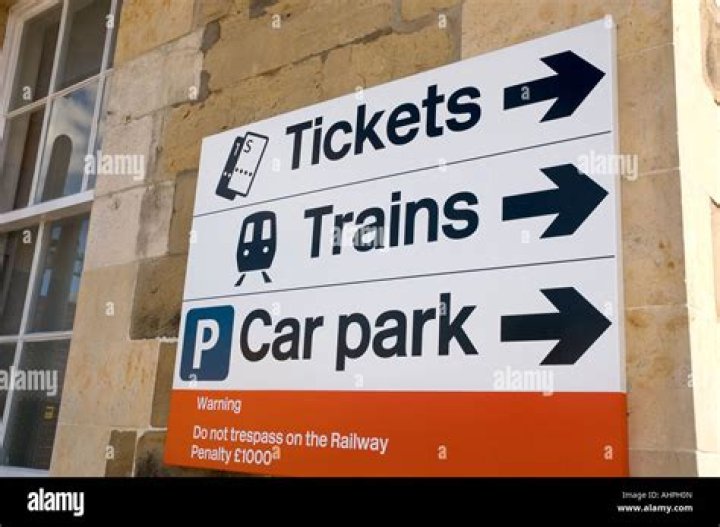 Is there parking at Malton train station?