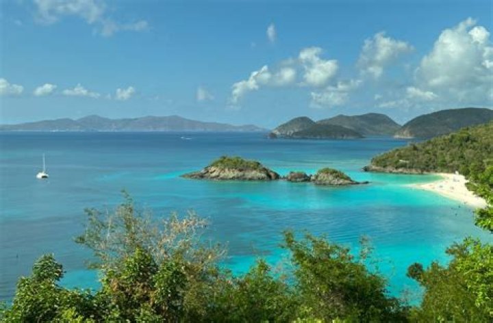 Is Trunk Bay Nice?