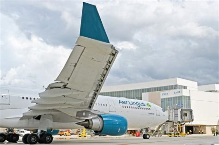 What airline is based in Orlando Florida?