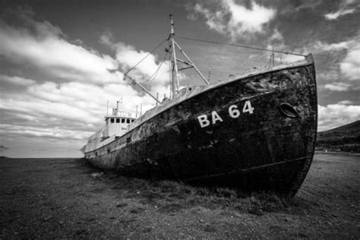 What are gambling ships?