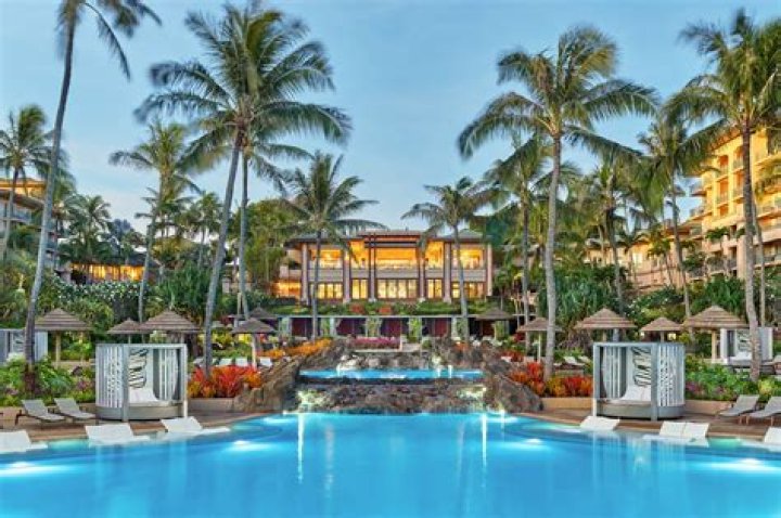 What are the best resorts in Belize?