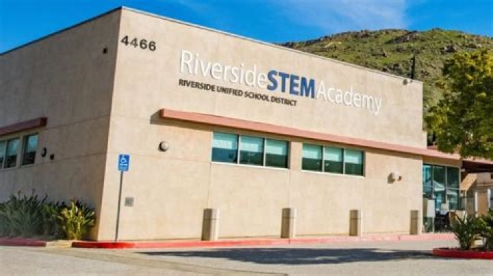 What are the best schools in Riverside CA?