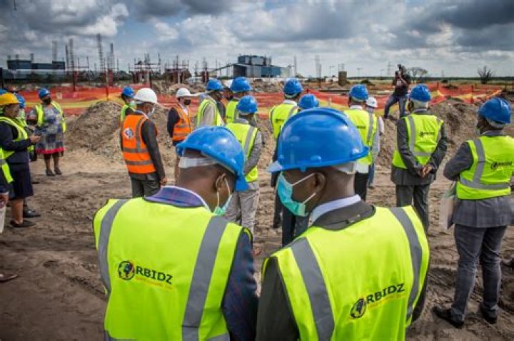 What are the main industrial activities found in Richards Bay?