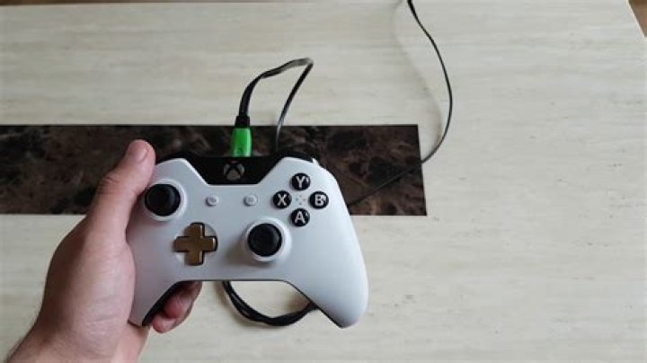 What cable do I need to connect Xbox One controller to PC?