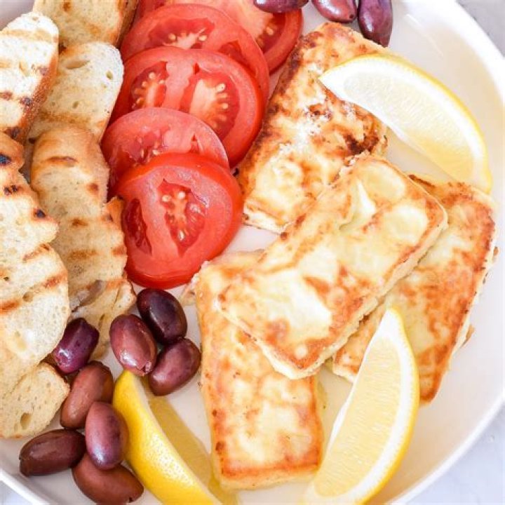 What cheese is similar to saganaki?