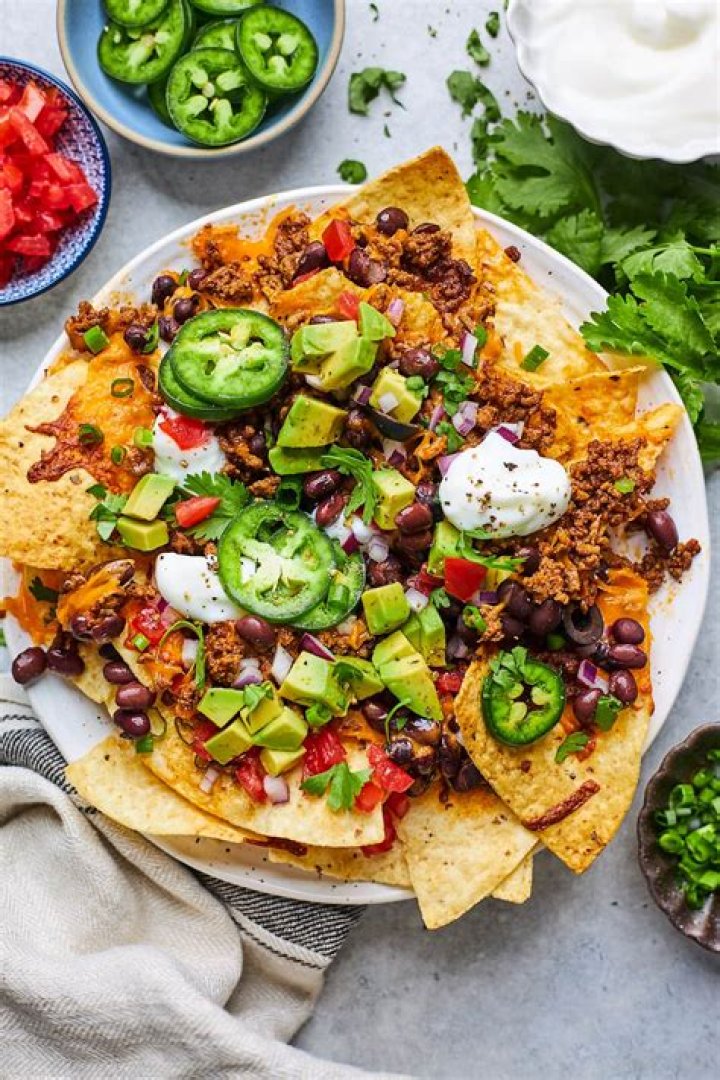 What comes on BWW ultimate nachos?