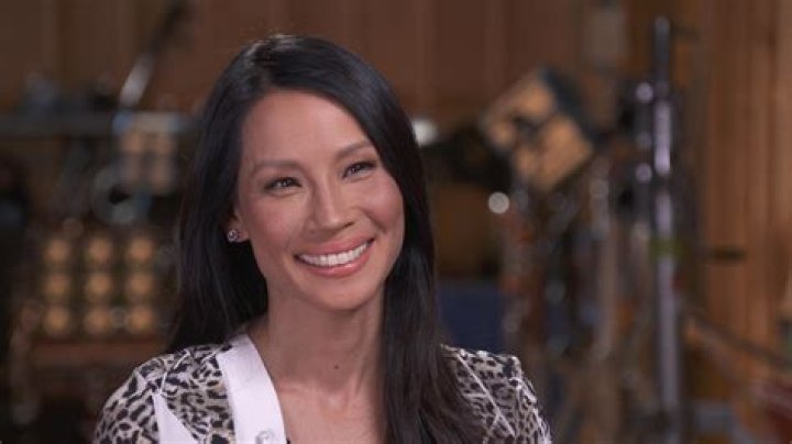 What designer does Lucy Liu wear on Elementary?