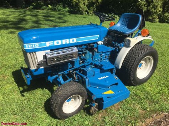 What horsepower is a 1210 Ford tractor?