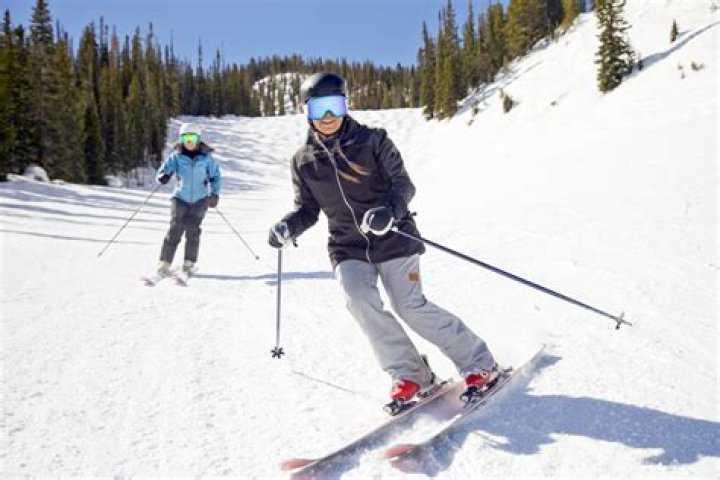 What is a good ski for an intermediate skier?
