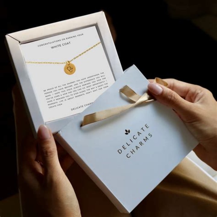 What is an appropriate gift for a funeral?