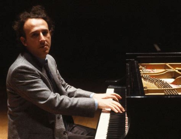 What is Maurizio Pollini famous for?