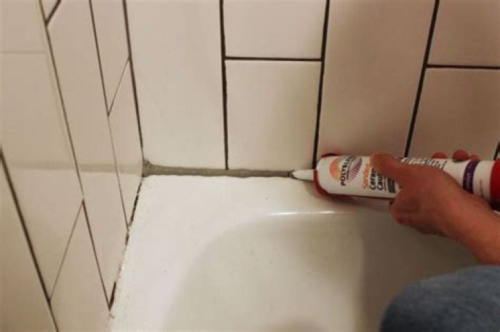 What is the best caulk to use around a bathtub?