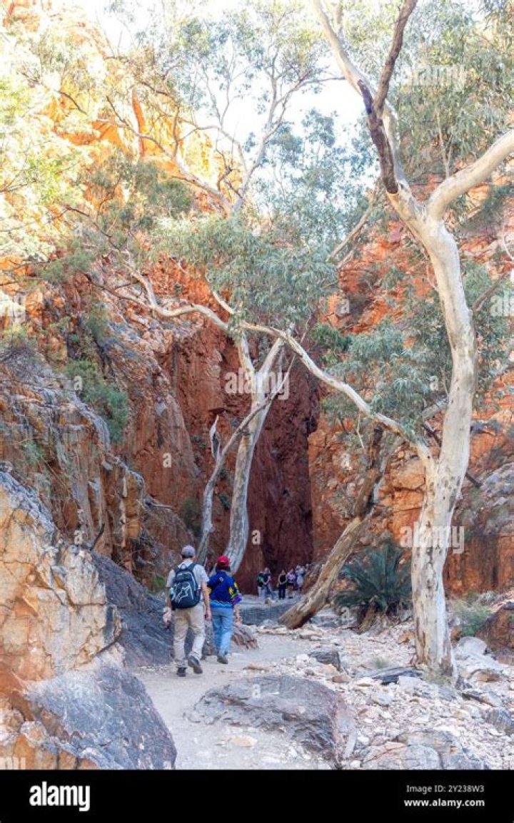 What is the best time to see Standley Chasm?