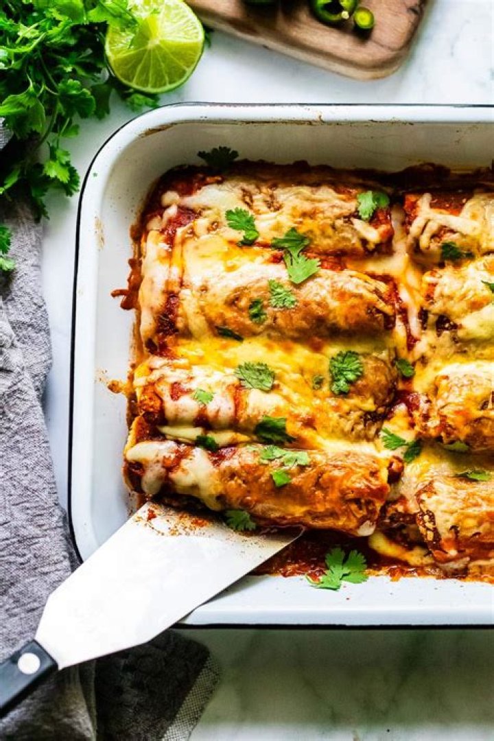 What is the best way to cook chicken for enchiladas?
